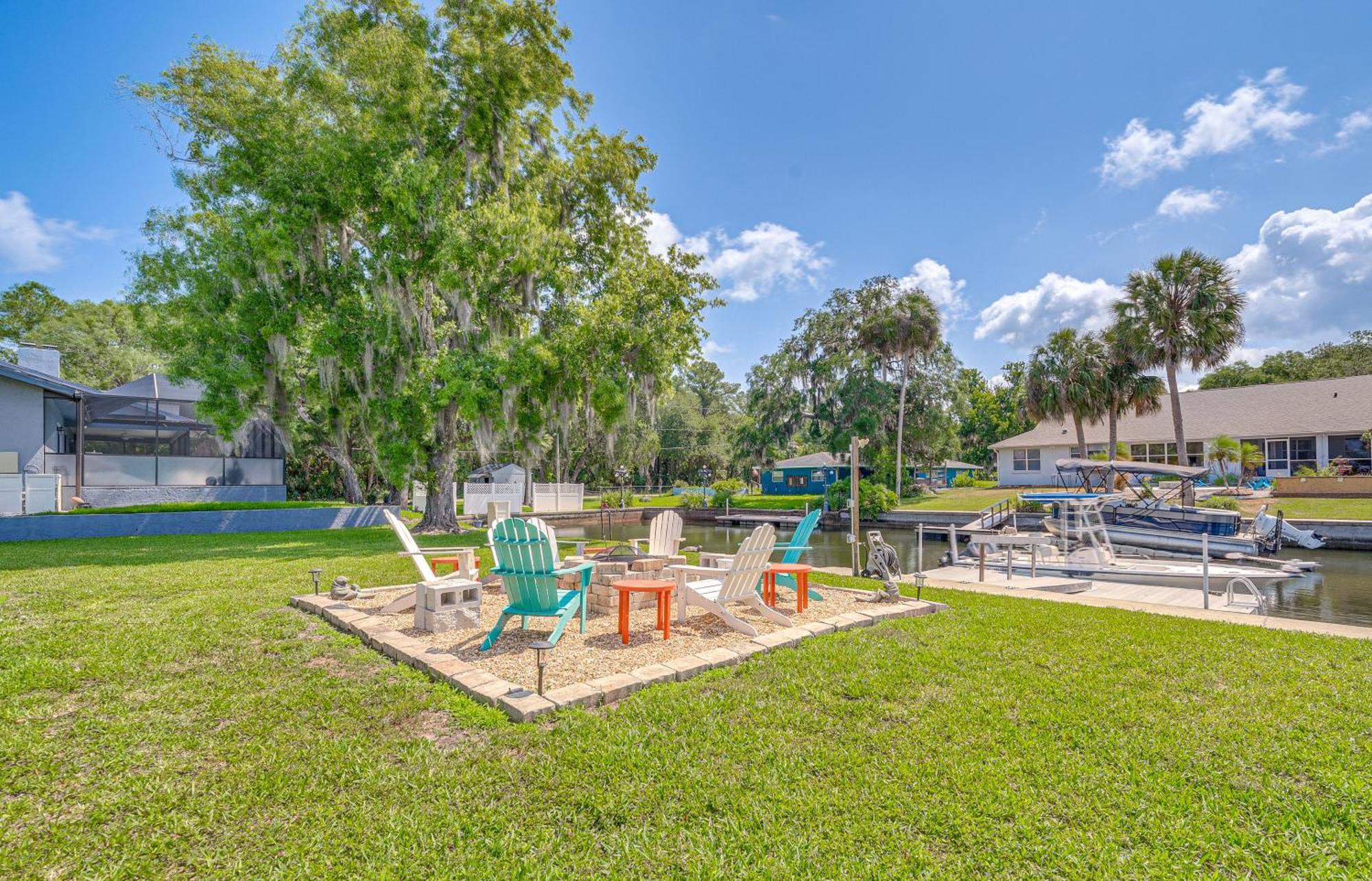 Crystal River Getaway With Dock, Kayaks And Bicycles! Exterior photo